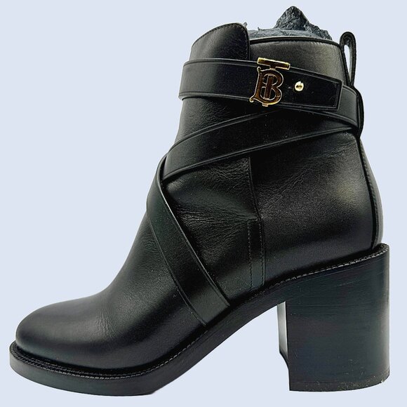 Burberry "PRYLE TB" Black Leather Ankle Boots (EU 37)